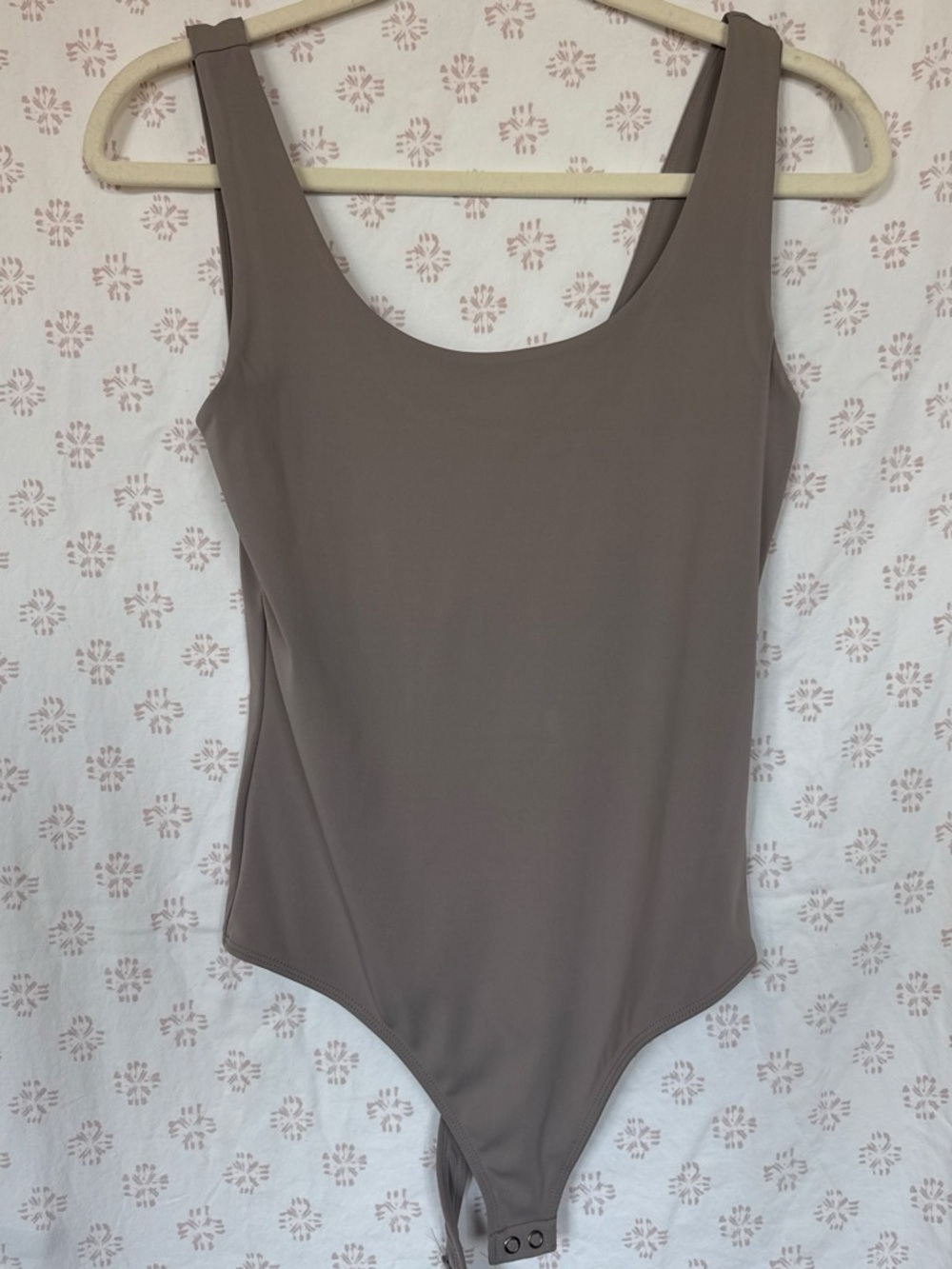 Scoop Neck Sleeveless Bodysuit in Taupe